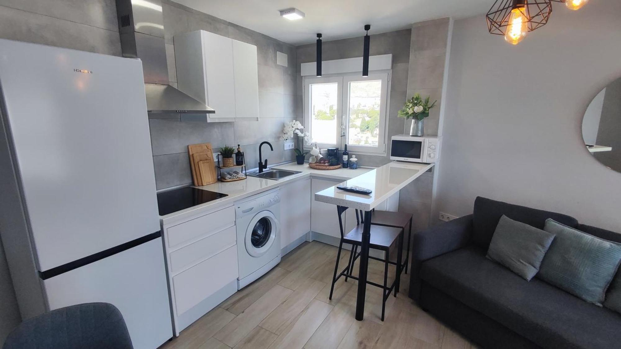 Wonderful Studio Apartment On The Beachfront Benalmadena Exterior photo